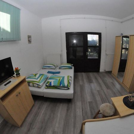 Fuz Apartman Balatonfůzfő Esterno foto