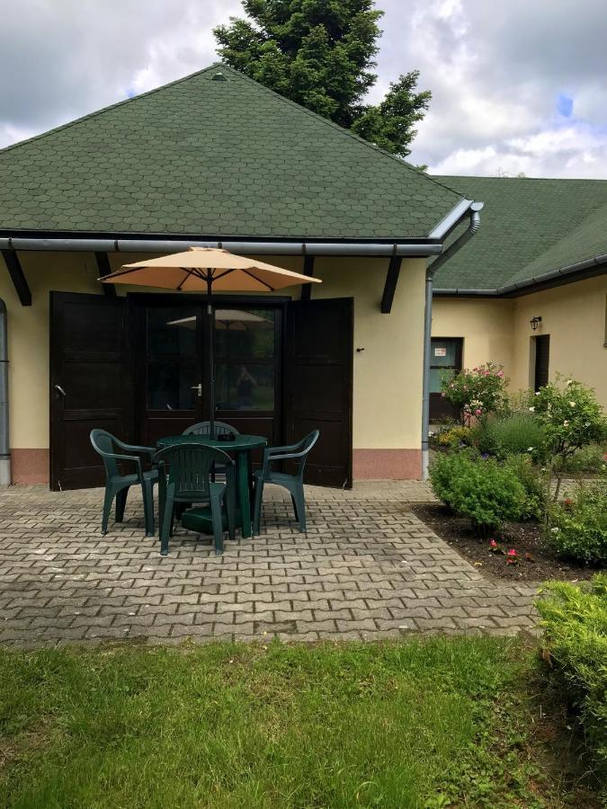 Fuz Apartman Balatonfůzfő Esterno foto